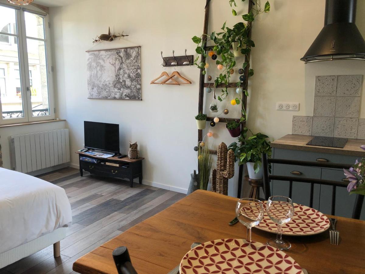 Appartement Centre-Ville Avec Terrasse Rustique ヴァンヌ エクステリア 写真