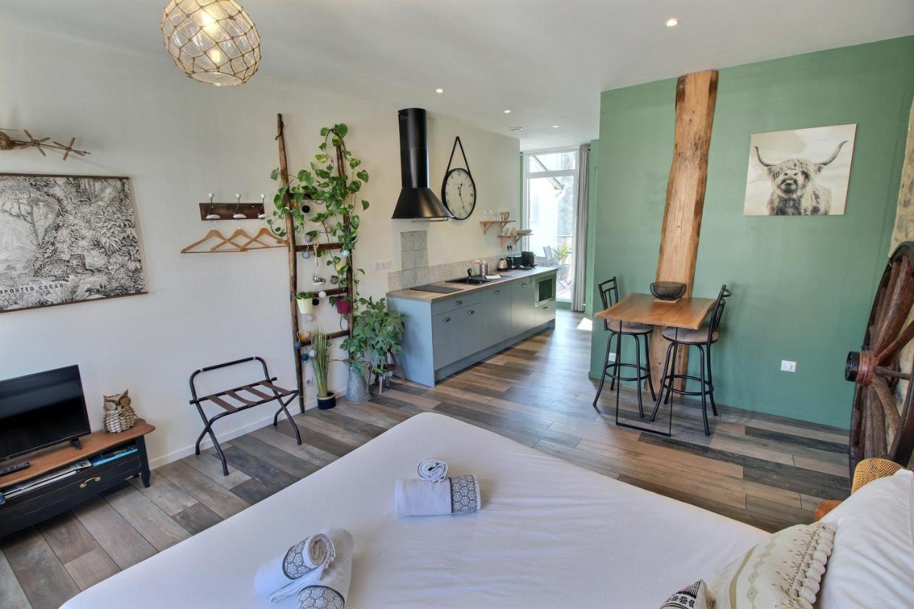Appartement Centre-Ville Avec Terrasse Rustique ヴァンヌ エクステリア 写真
